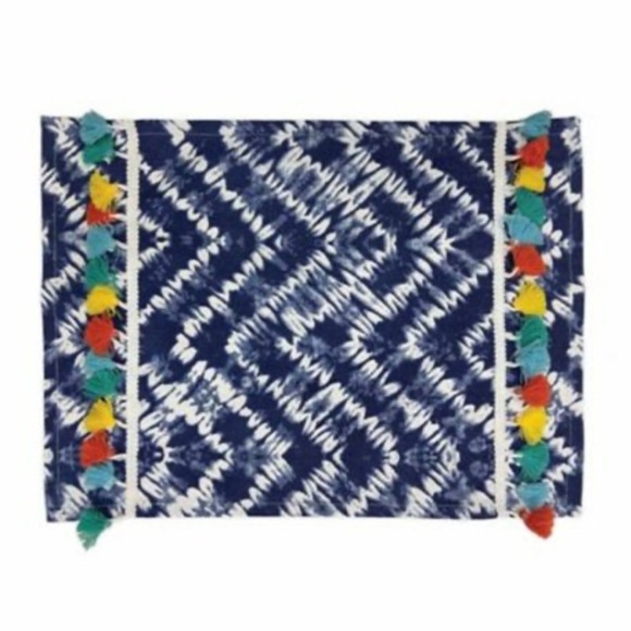 Set of 4 Amelia Tye-Dye Placemats -  NWT - Picture 7 of 7